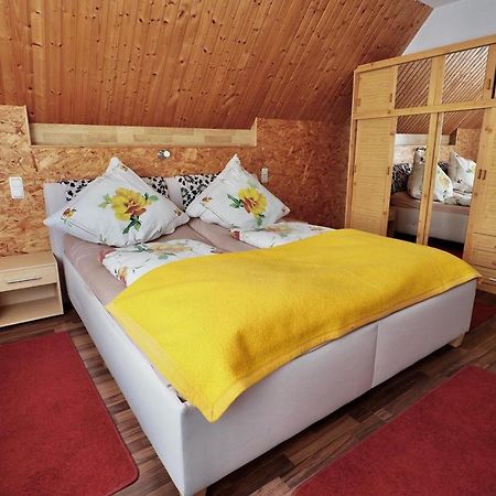 Ferienhaus Neumann - Ein Ganzes Haus Fuer Ihren Urlaub! Hessenburg Ngoại thất bức ảnh