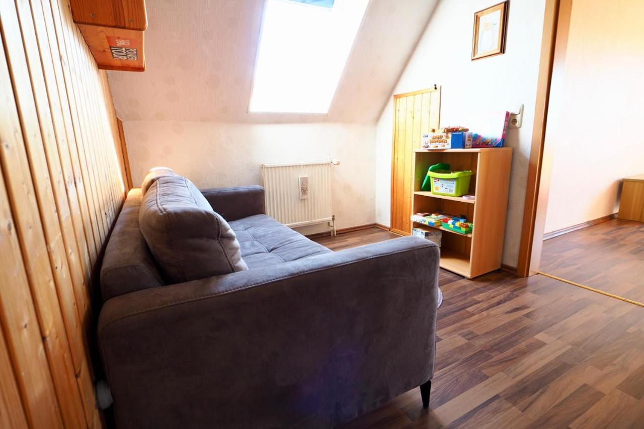 Ferienhaus Neumann - Ein Ganzes Haus Fuer Ihren Urlaub! Hessenburg Ngoại thất bức ảnh